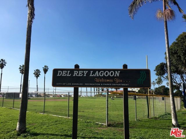 6824 Esplanade PH, Playa Del Rey (los Angeles), CA 90293