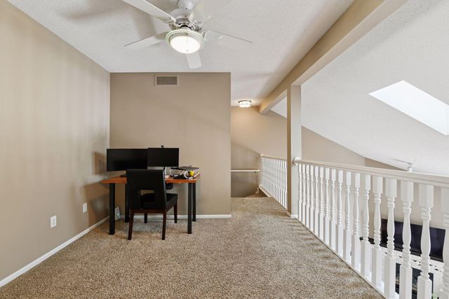 934 Kelly Court, Chanhassen, MN 55317