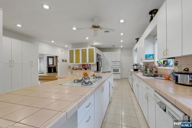 1542 Jefferson Street, Teaneck, NJ 07666