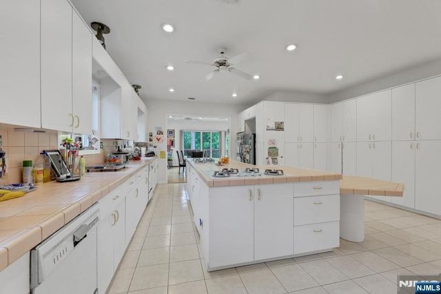 1542 Jefferson Street, Teaneck, NJ 07666