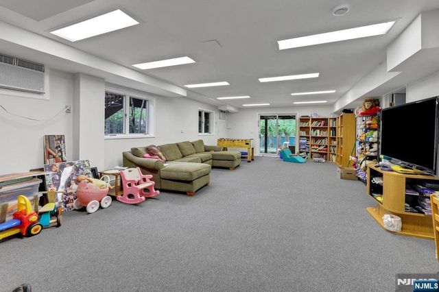 1542 Jefferson Street, Teaneck, NJ 07666