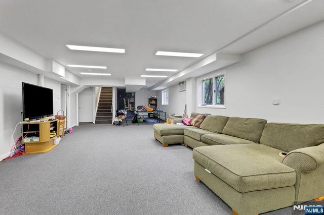 1542 Jefferson Street, Teaneck, NJ 07666