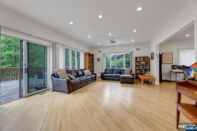 1542 Jefferson Street, Teaneck, NJ 07666