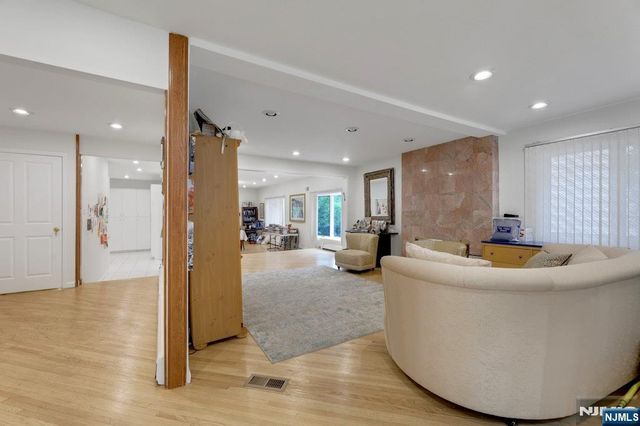1542 Jefferson Street, Teaneck, NJ 07666