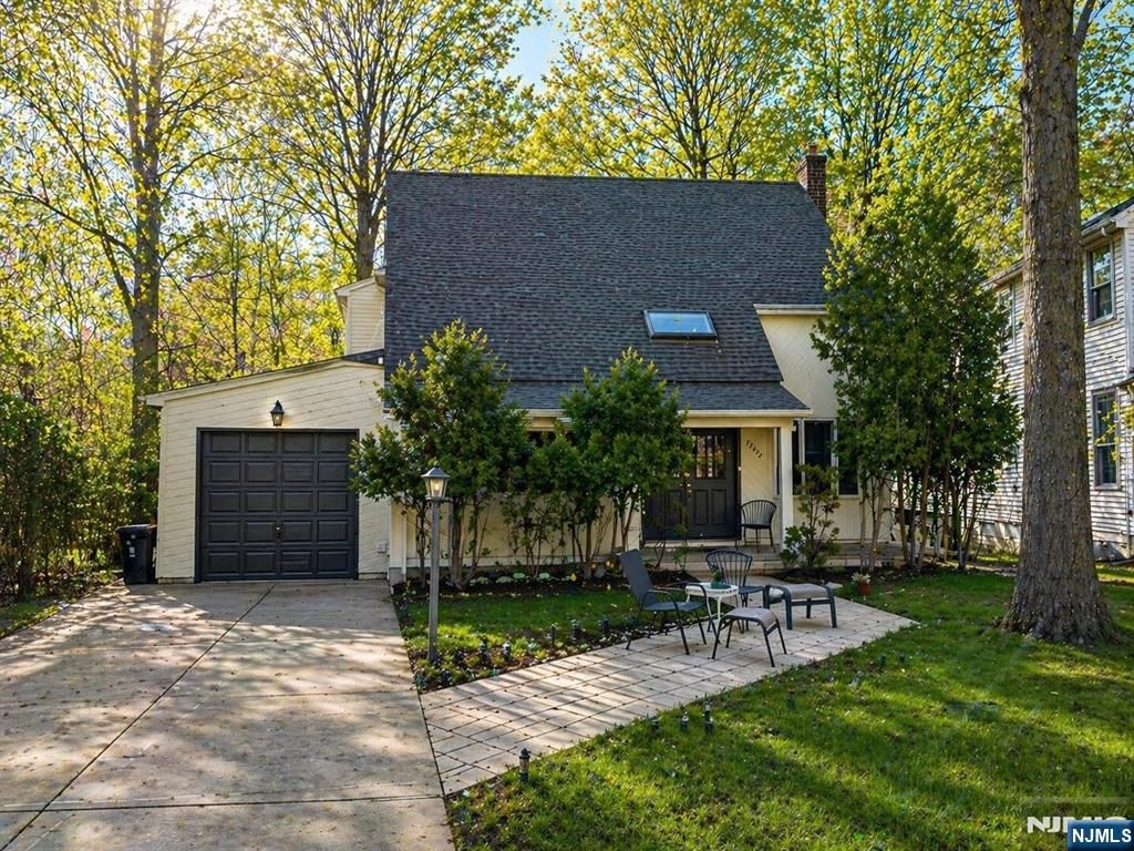 1542 Jefferson Street, Teaneck, NJ 07666