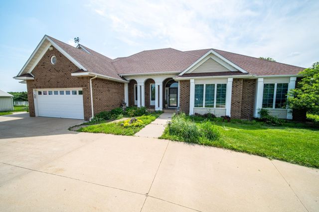 62539 185th Avenue, Dodge Center, MN 55927