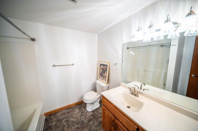 62539 185th Avenue, Dodge Center, MN 55927