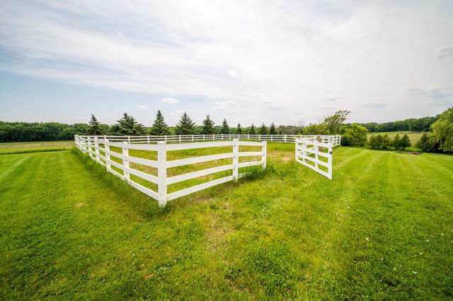 62539 185th Avenue, Dodge Center, MN 55927