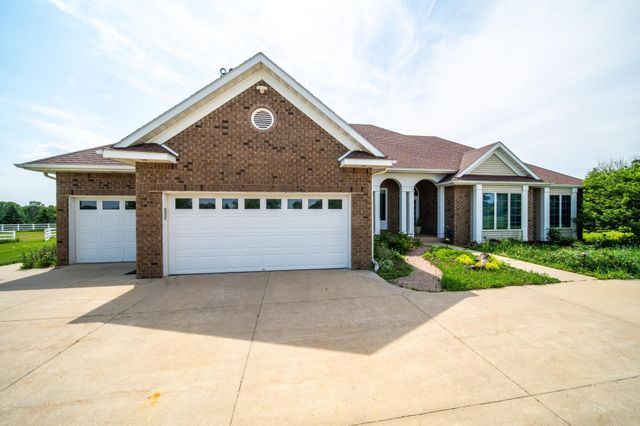 62539 185th Avenue, Dodge Center, MN 55927