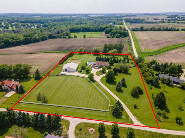 62539 185th Avenue, Dodge Center, MN 55927