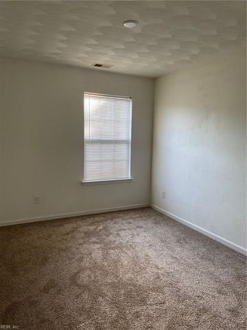 10 Rutland DR, Hampton, VA 23666