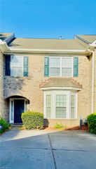10 Rutland DR, Hampton, VA 23666