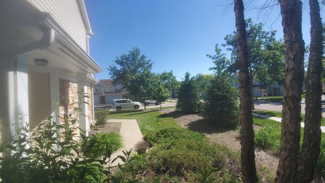 2910 Ashling Court, Schaumburg, IL 60193