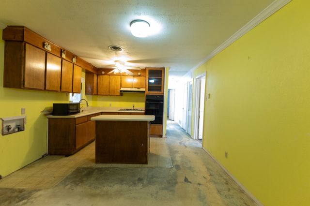 1103 Fifth Avenue, Coleman, TX 76834