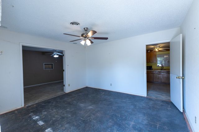 1103 Fifth Avenue, Coleman, TX 76834