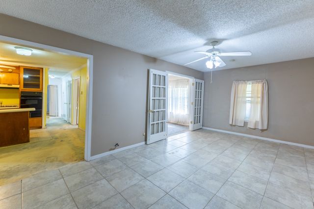 1103 Fifth Avenue, Coleman, TX 76834