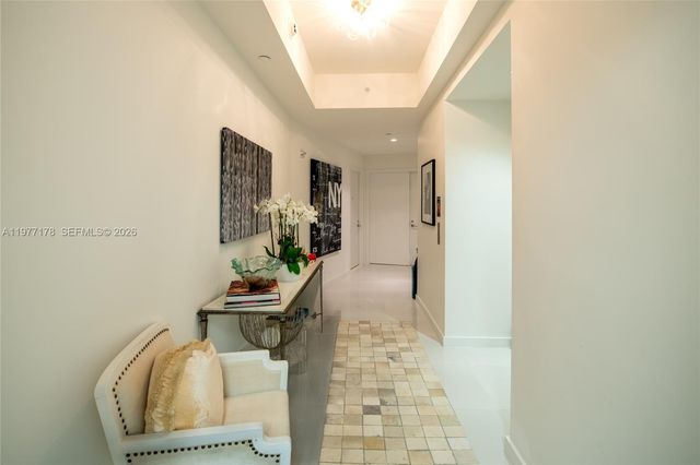 851 NE 1st Avenue 811, Miami, FL 33132