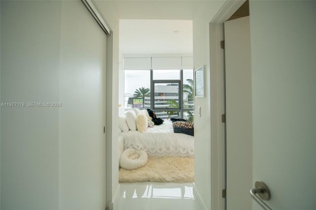 851 NE 1st Avenue 811, Miami, FL 33132