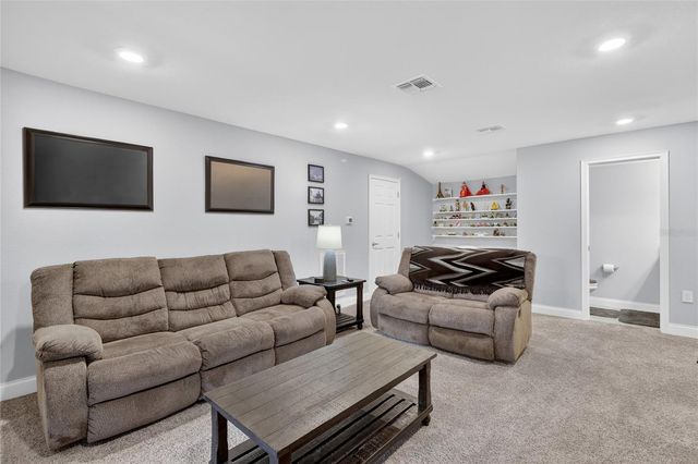 319 TRAVELERS CREEK DRIVE, Auburndale, FL 33823
