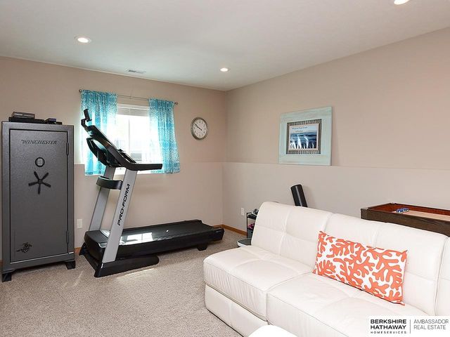 2009 N 88th Street, Lincoln, NE 68505