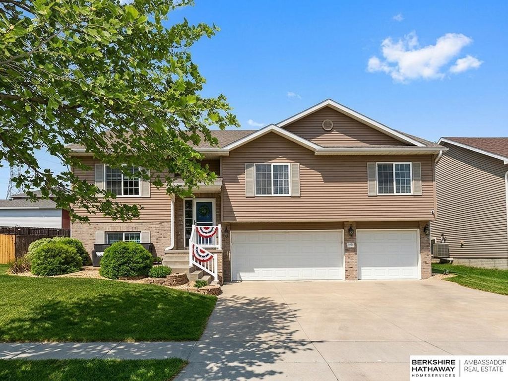 2009 N 88th Street, Lincoln, NE 68505