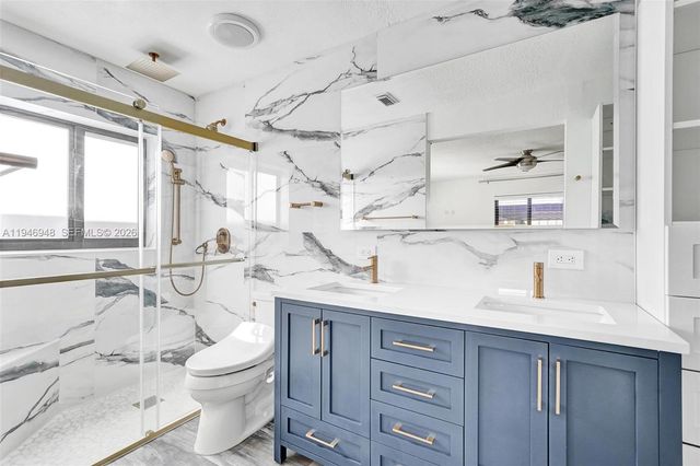 8105 SW 19th St, North Lauderdale, FL 33068