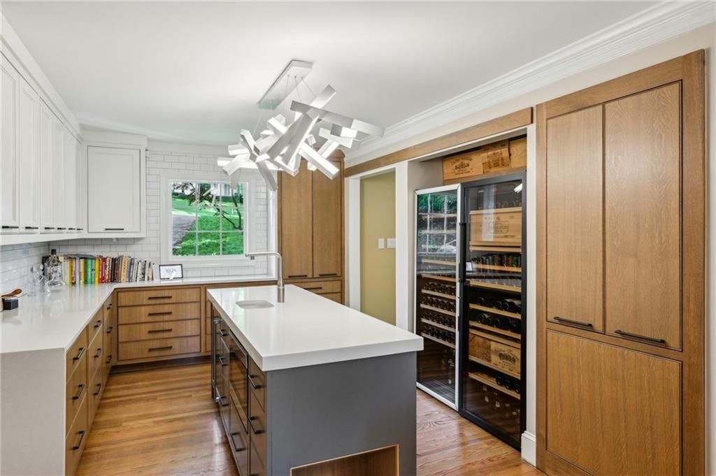 Image 5 of property listing at 1130 Angelo Court NE, Atlanta, GA 30319