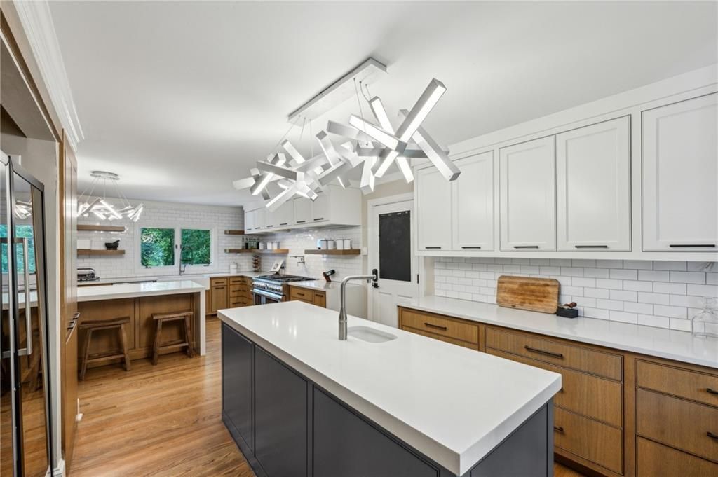 Image 7 of property listing at 1130 Angelo Court NE, Atlanta, GA 30319