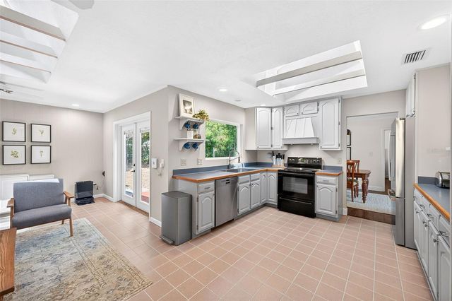 517 ROUGHBEARD ROAD, Winter Park, FL 32792