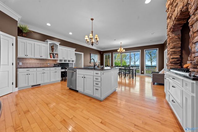 1020 Blowing Cave Road, Gurley, AL 35748