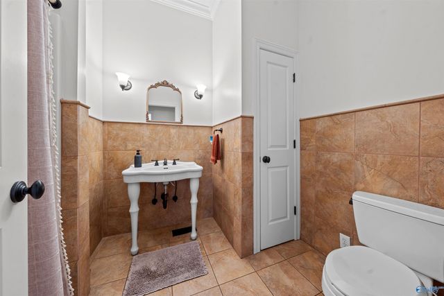 1020 Blowing Cave Road, Gurley, AL 35748