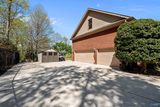 1020 Blowing Cave Road, Gurley, AL 35748