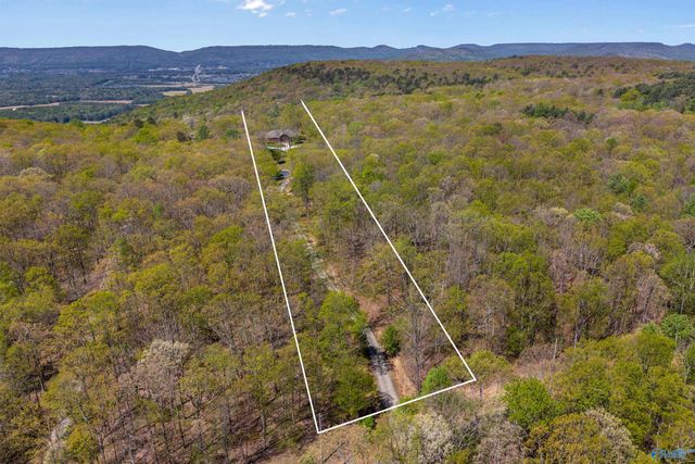 1020 Blowing Cave Road, Gurley, AL 35748