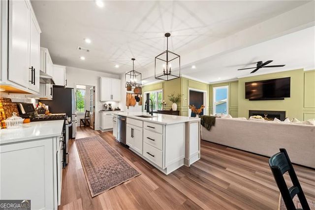 8030 Scenic Ridge Way, Ball Ground, GA 30107