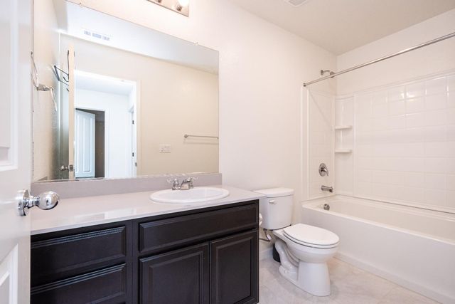 3822 Fong Ranch Rd, Sacramento, CA 95834