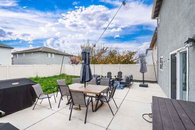 3822 Fong Ranch Rd, Sacramento, CA 95834