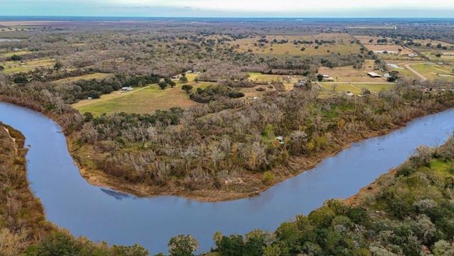 000 County Road 42, Rosharon, TX 77583