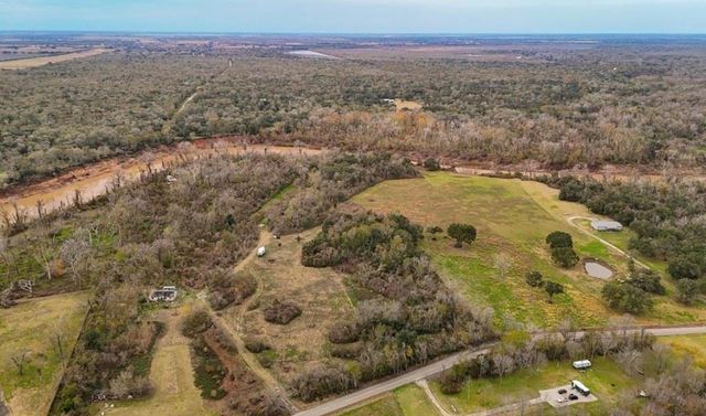 000 County Road 42, Rosharon, TX 77583