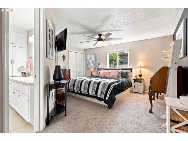 723 71ST St, Springfield, OR 97478