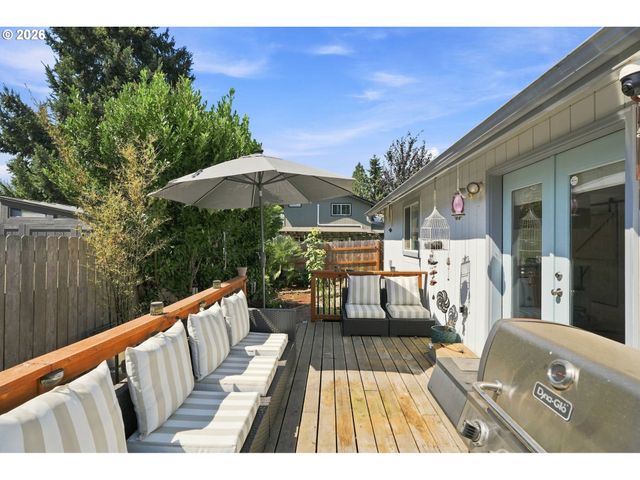 723 71ST St, Springfield, OR 97478