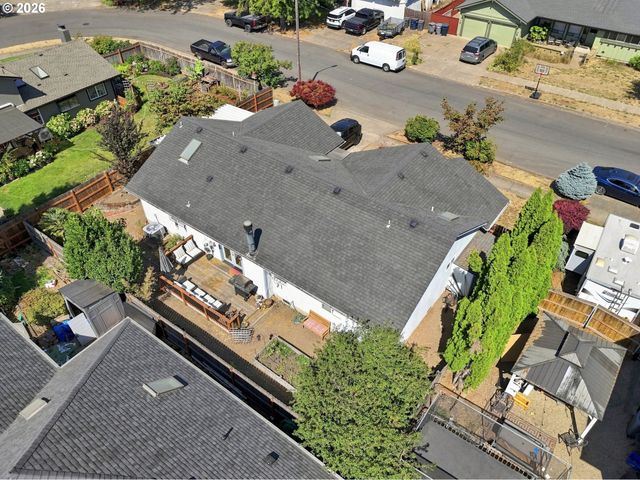 723 71ST St, Springfield, OR 97478
