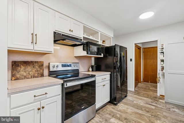 504 NEW RD, Southampton, NJ 08088