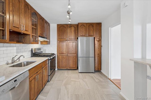 3935 Blackstone Avenue 10D, Bronx, NY 10471
