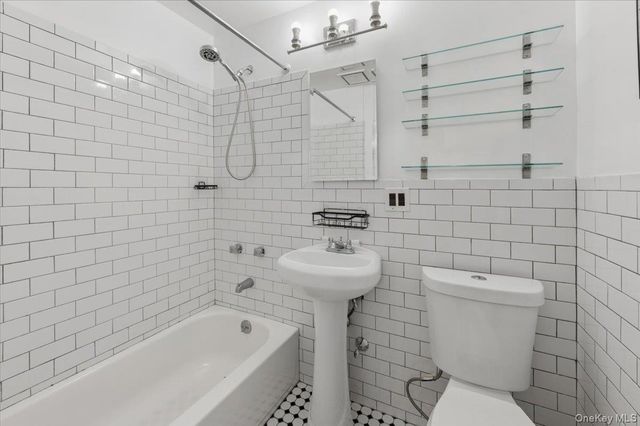 3935 Blackstone Avenue 10D, Bronx, NY 10471