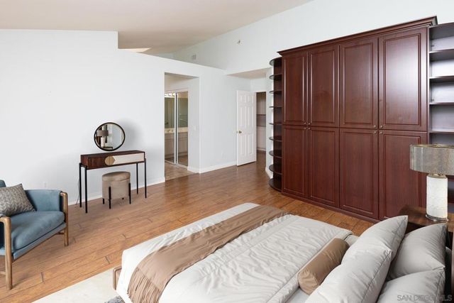 622 Creekside Ave, Oceanside, CA 92057