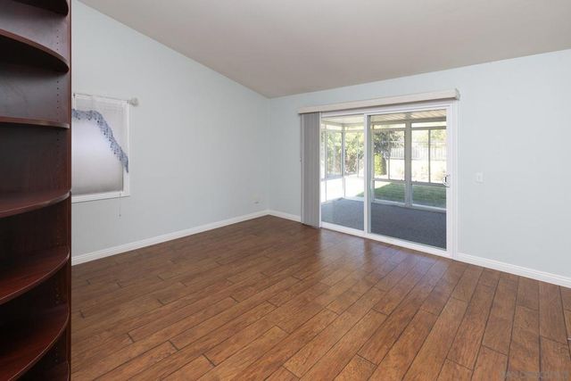 622 Creekside Ave, Oceanside, CA 92057