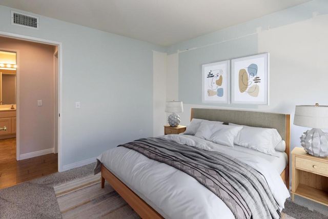 622 Creekside Ave, Oceanside, CA 92057