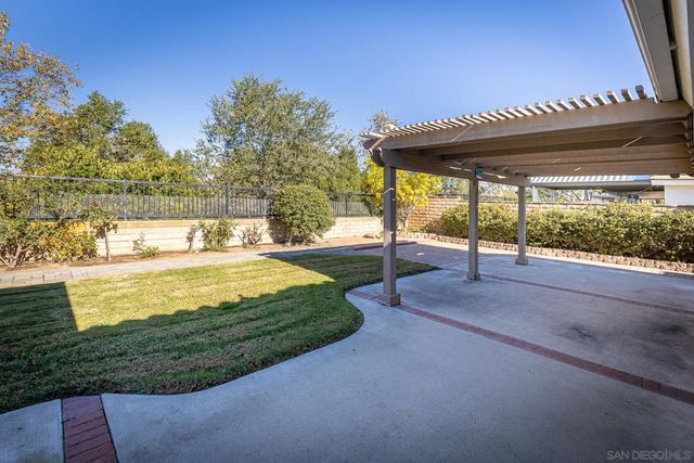 622 Creekside Ave, Oceanside, CA 92057