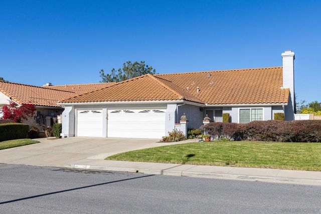 622 Creekside Ave, Oceanside, CA 92057