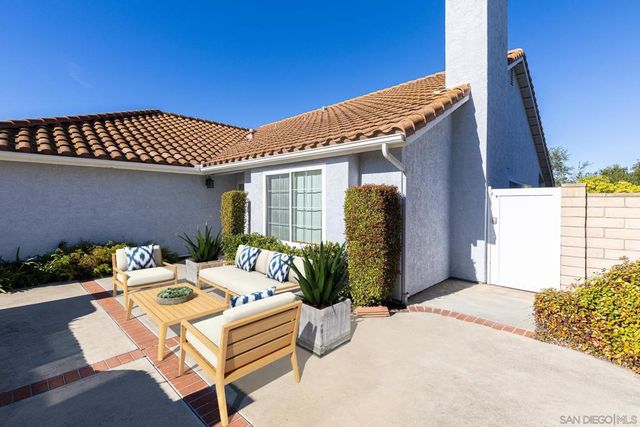 622 Creekside Ave, Oceanside, CA 92057